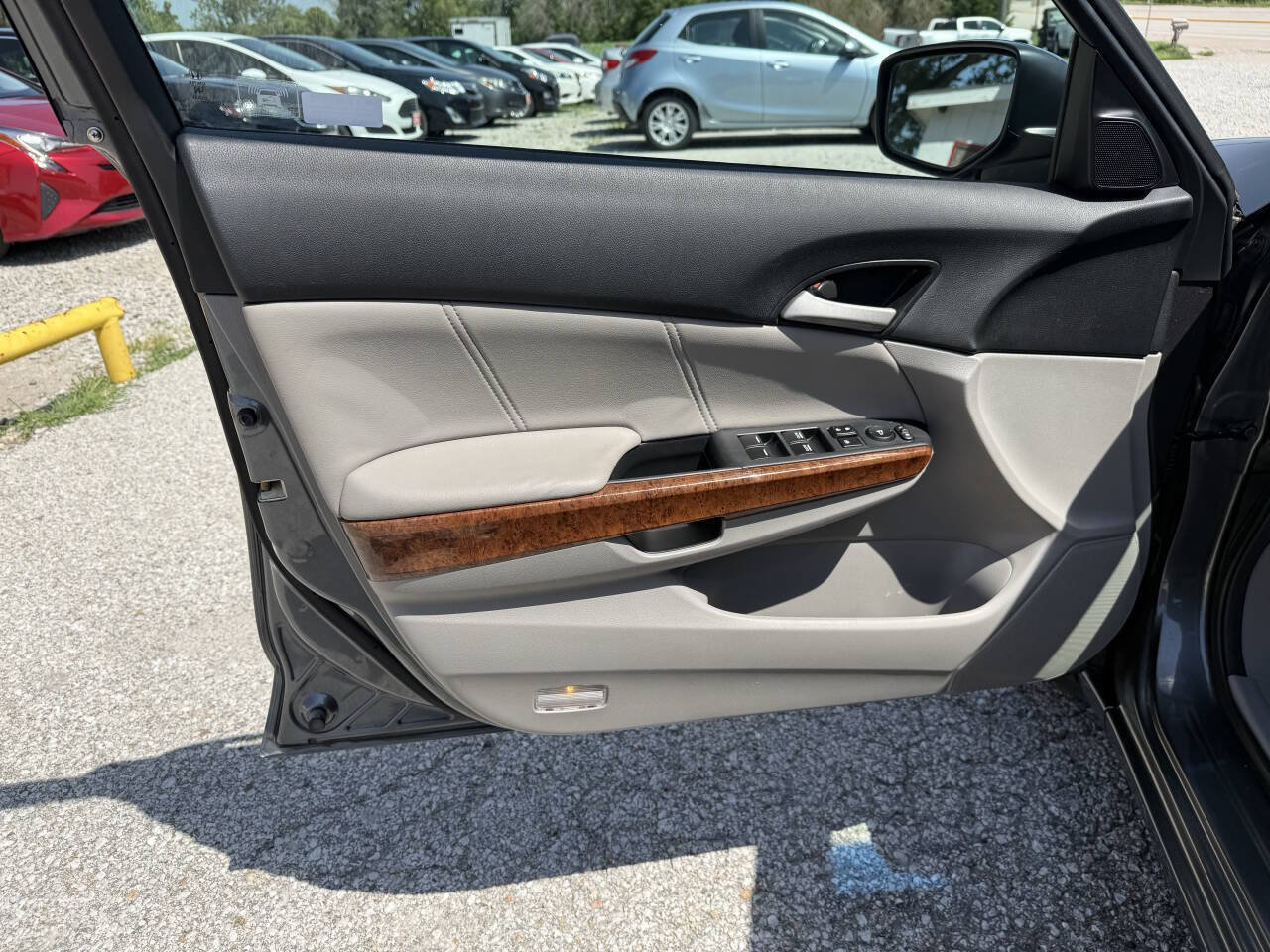 Used 2011 Honda Accord EX-L image 21
