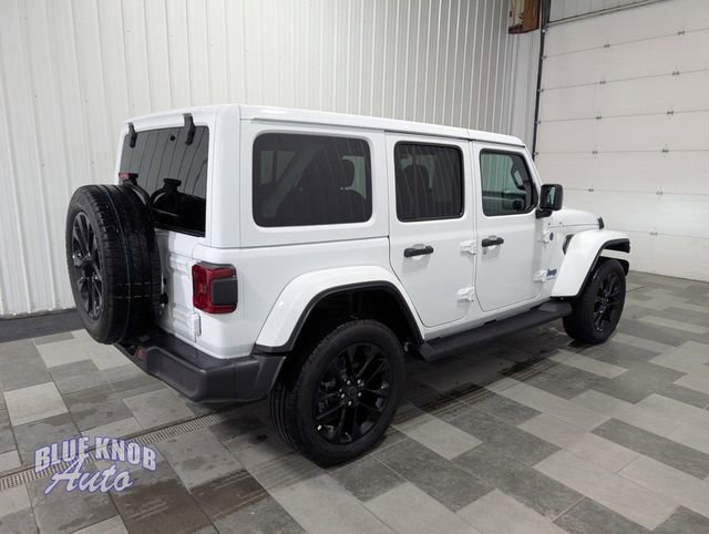 Used 2025 Jeep Wrangler Unlimited Sahara AWD/4WD image 4