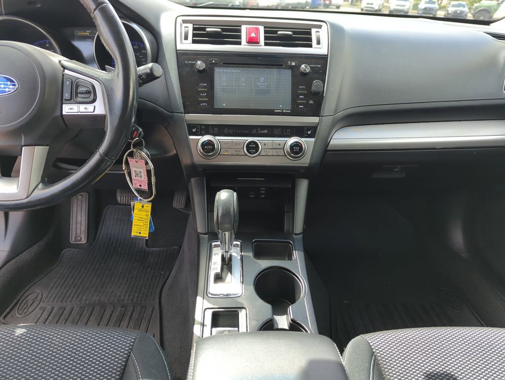 Used 2017 Subaru Outback 2.5i Premium image 25