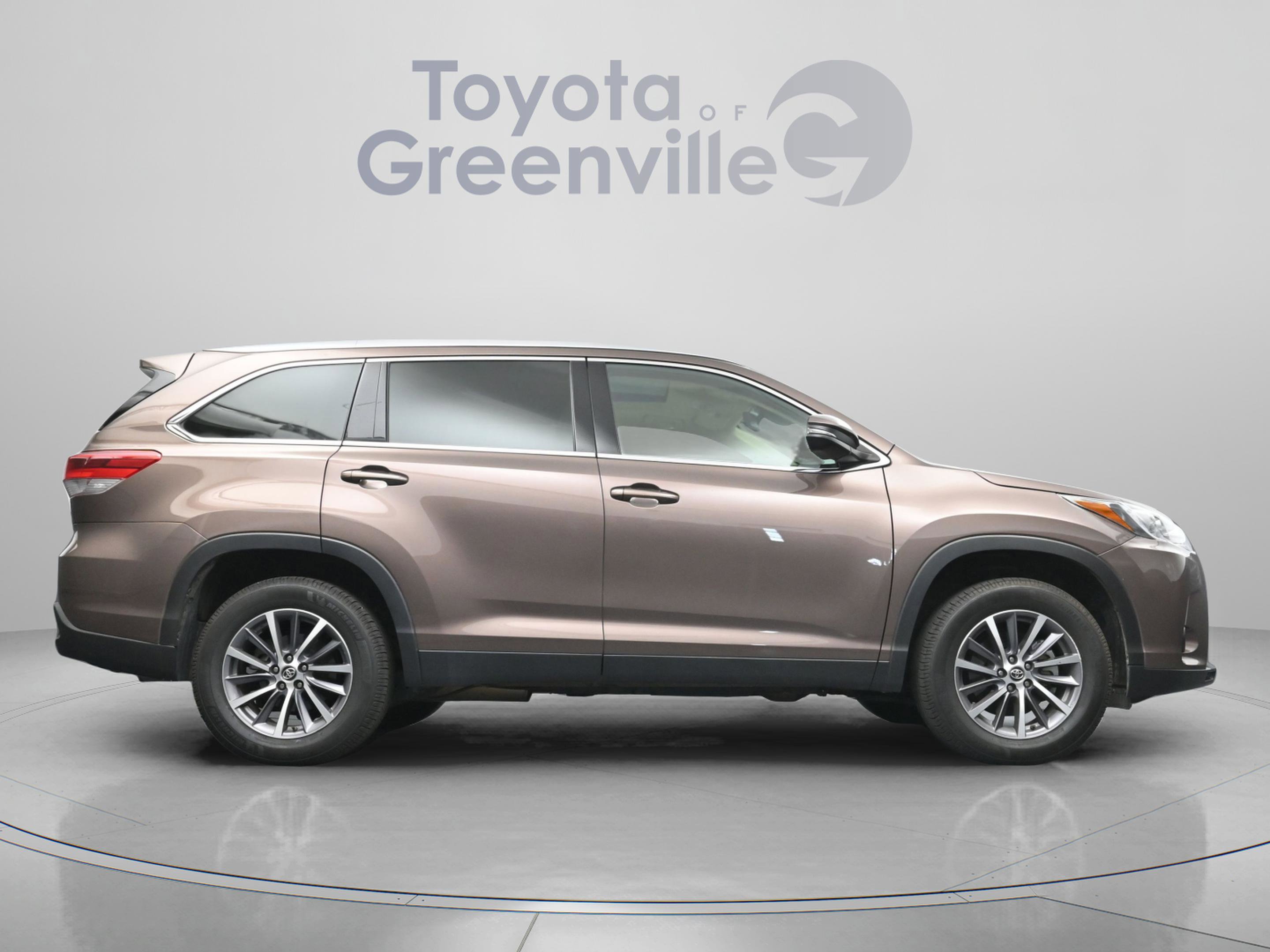 Used 2019 Toyota Highlander XLE image 17