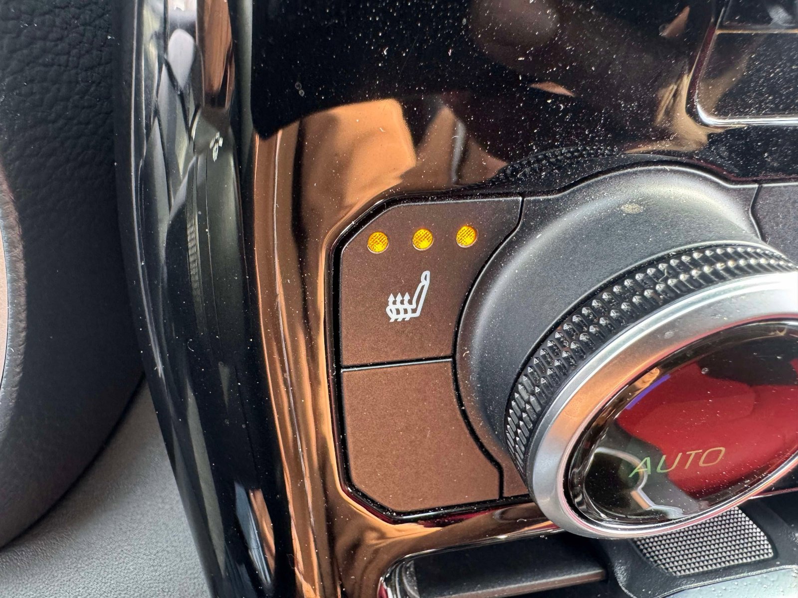 Used 2023 Toyota Highlander XSE image 32