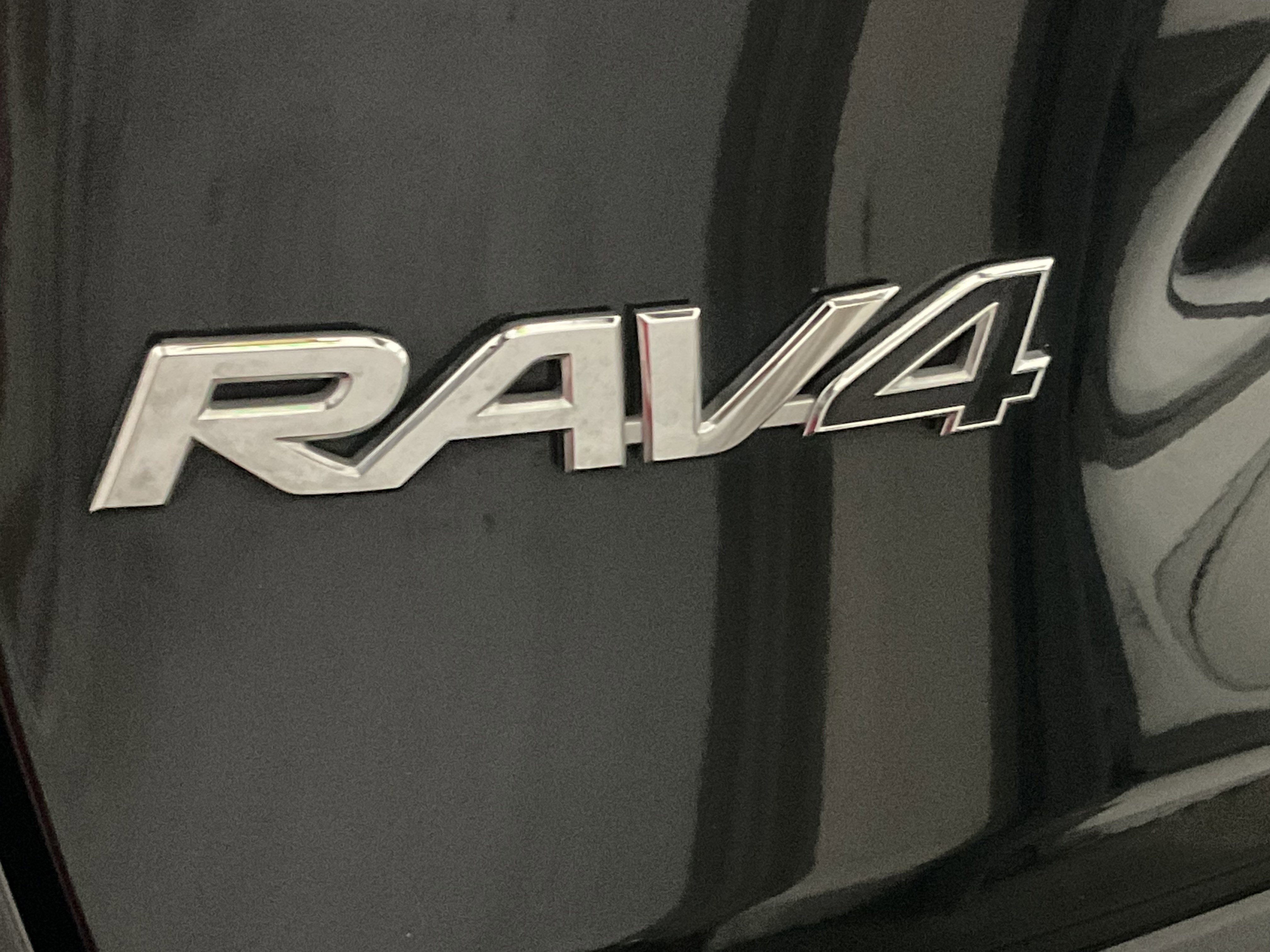 Used 2024 Toyota RAV4 LE image 7