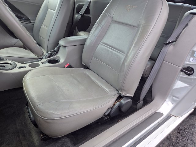 Used 2003 Ford Mustang Convertible RWD image 16