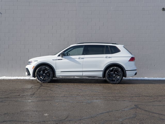 Certified 2024 Volkswagen Tiguan SE R-Line video 2