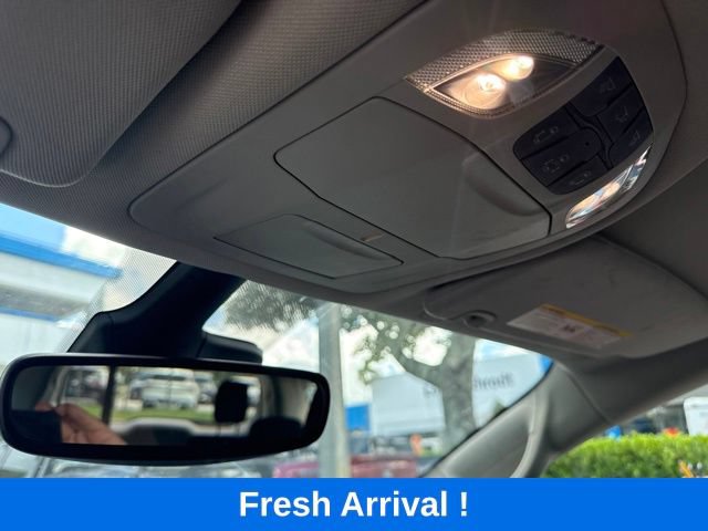 Used 2023 Chrysler Voyager LX FWD image 9