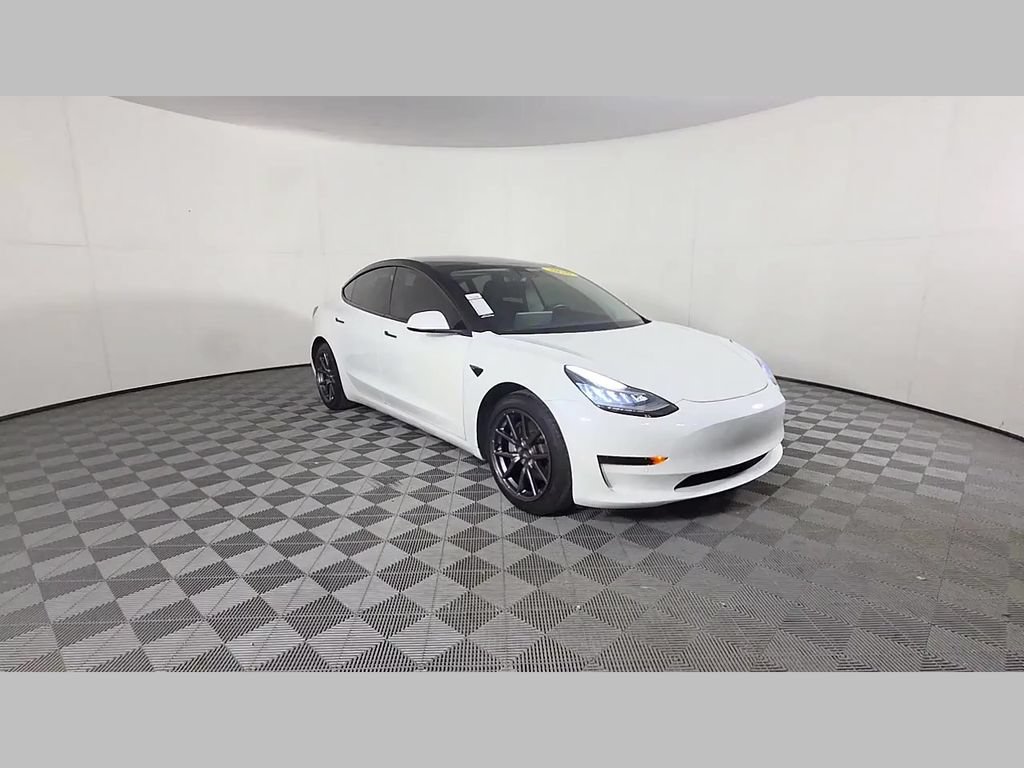 Used 2020 Tesla Model 3 Standard Range Plus RWD image 34