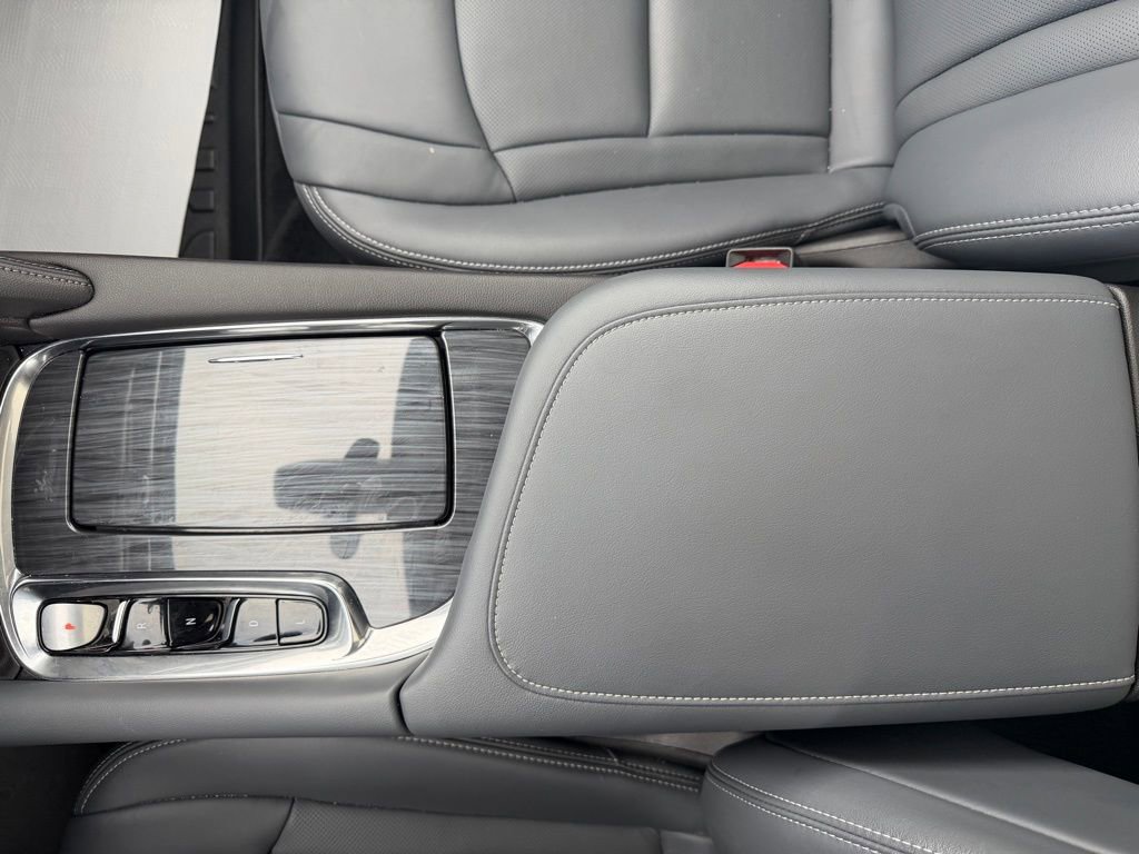 Used 2023 Buick Enclave Essence w/ Experience Buick Package image 37