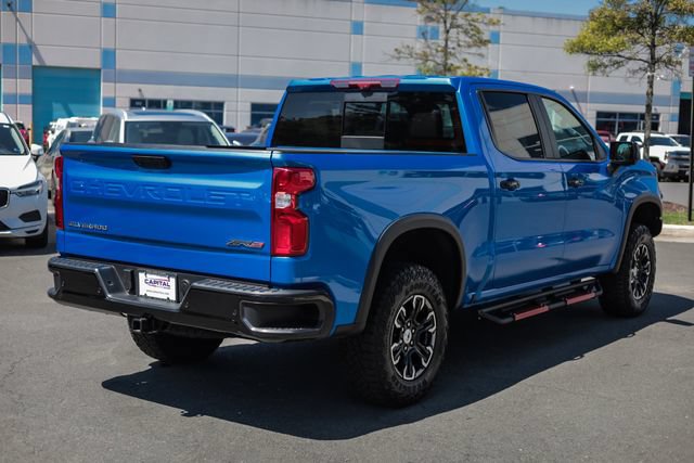 Used 2025 Chevrolet Silverado 1500 ZR2 w/ Technology Package AWD/4WD image 9