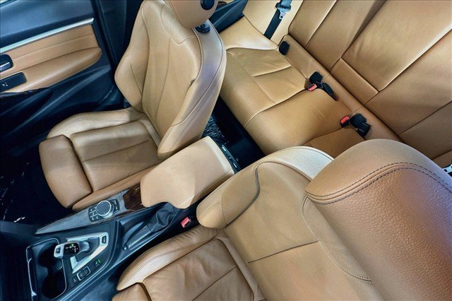 Used 2018 BMW 330e w/ Premium Package RWD image 20
