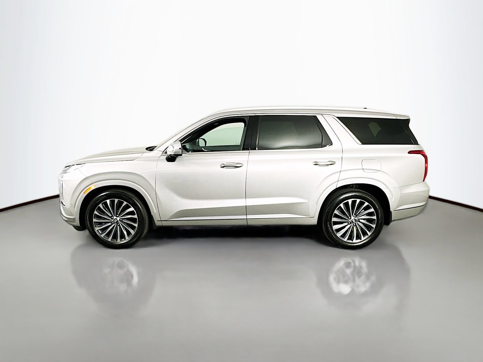 Used 2025 Hyundai Palisade Calligraphy AWD/4WD image 4