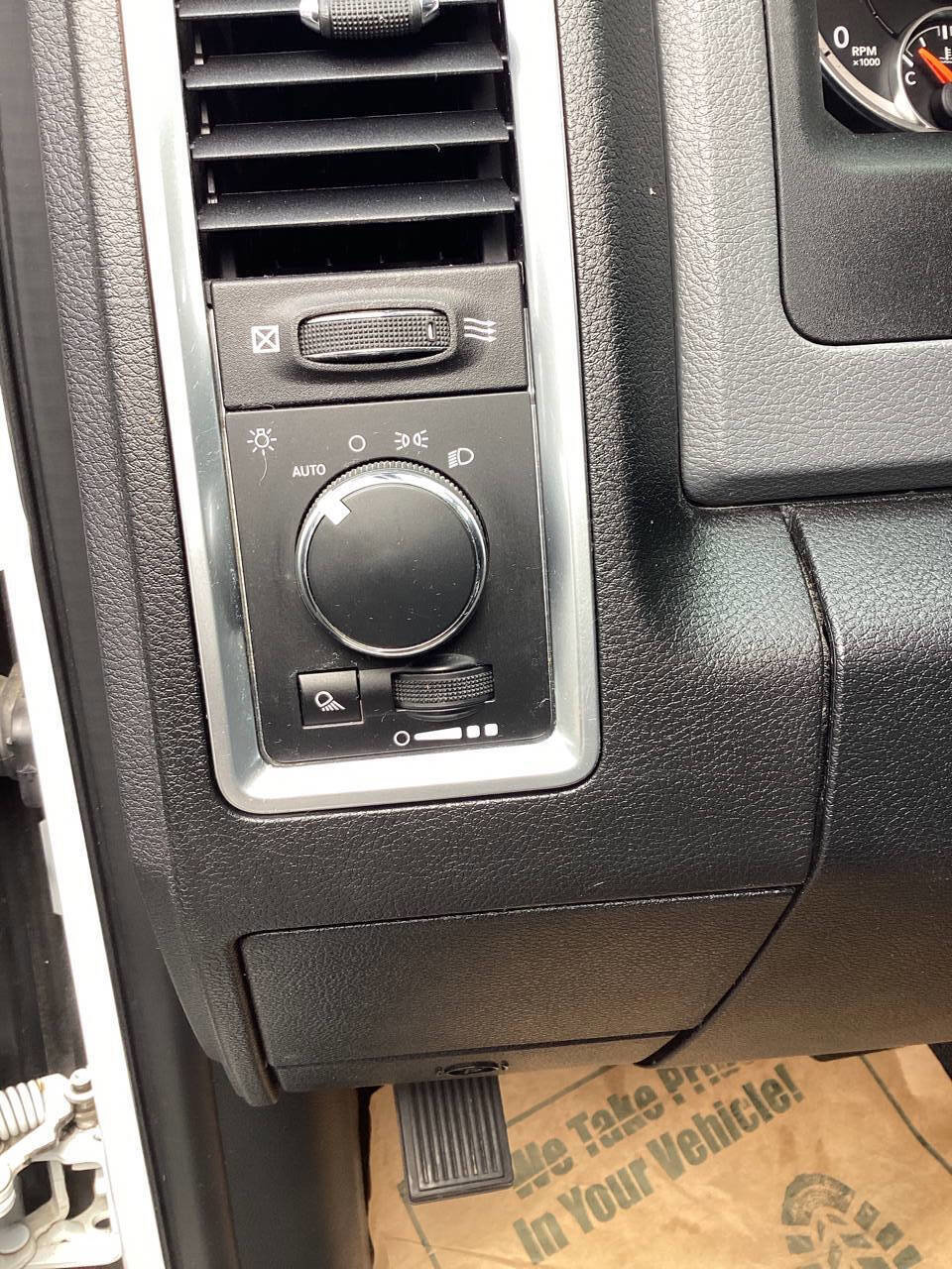 Used 2017 RAM 2500 SLT image 21