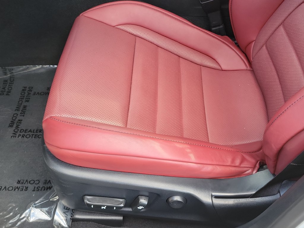 Used 2016 Lexus IS 200t RWD image 16