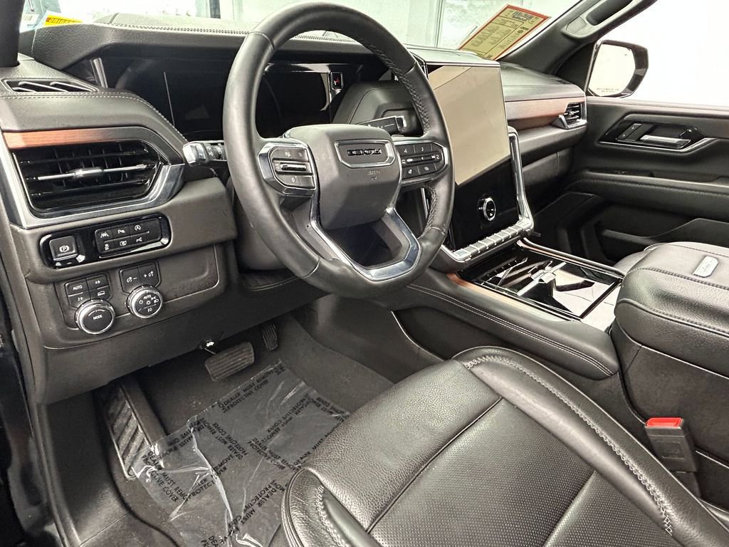 Used 2025 GMC Yukon Denali AWD/4WD image 15