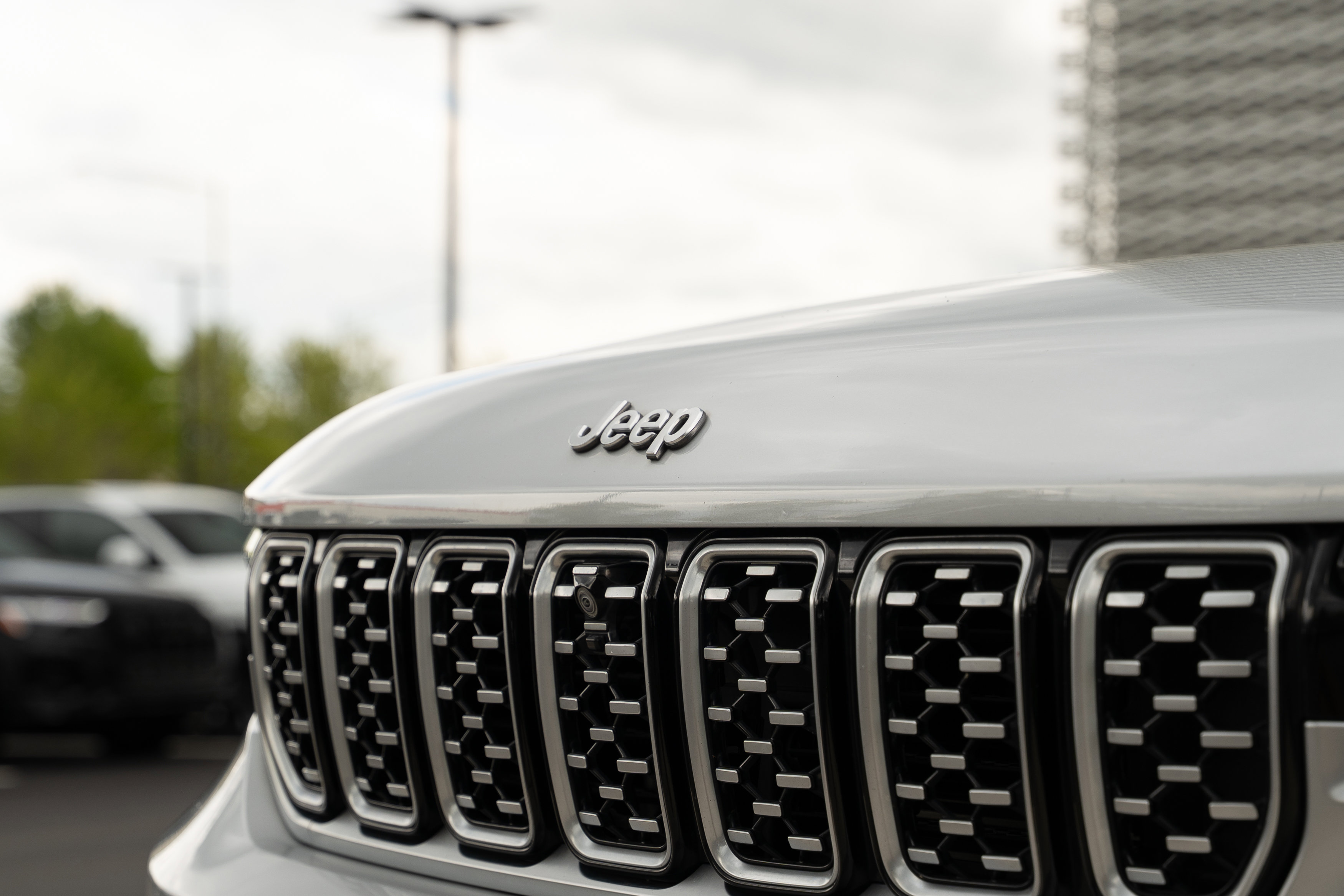 Used 2021 Jeep Grand Cherokee L Summit w/ Luxury Tech Group V AWD/4WD image 43