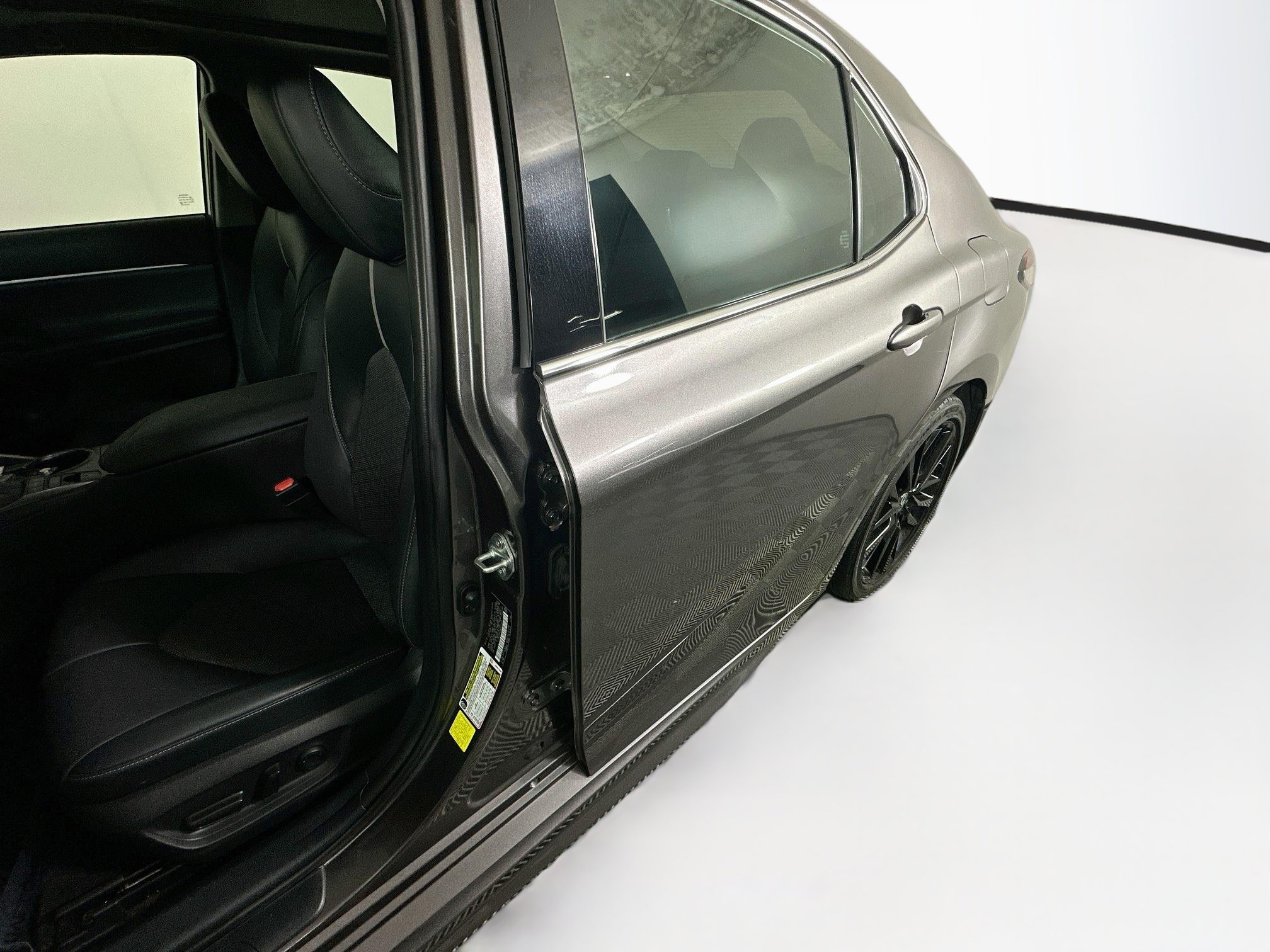 Used 2022 Toyota Camry XSE FWD image 12
