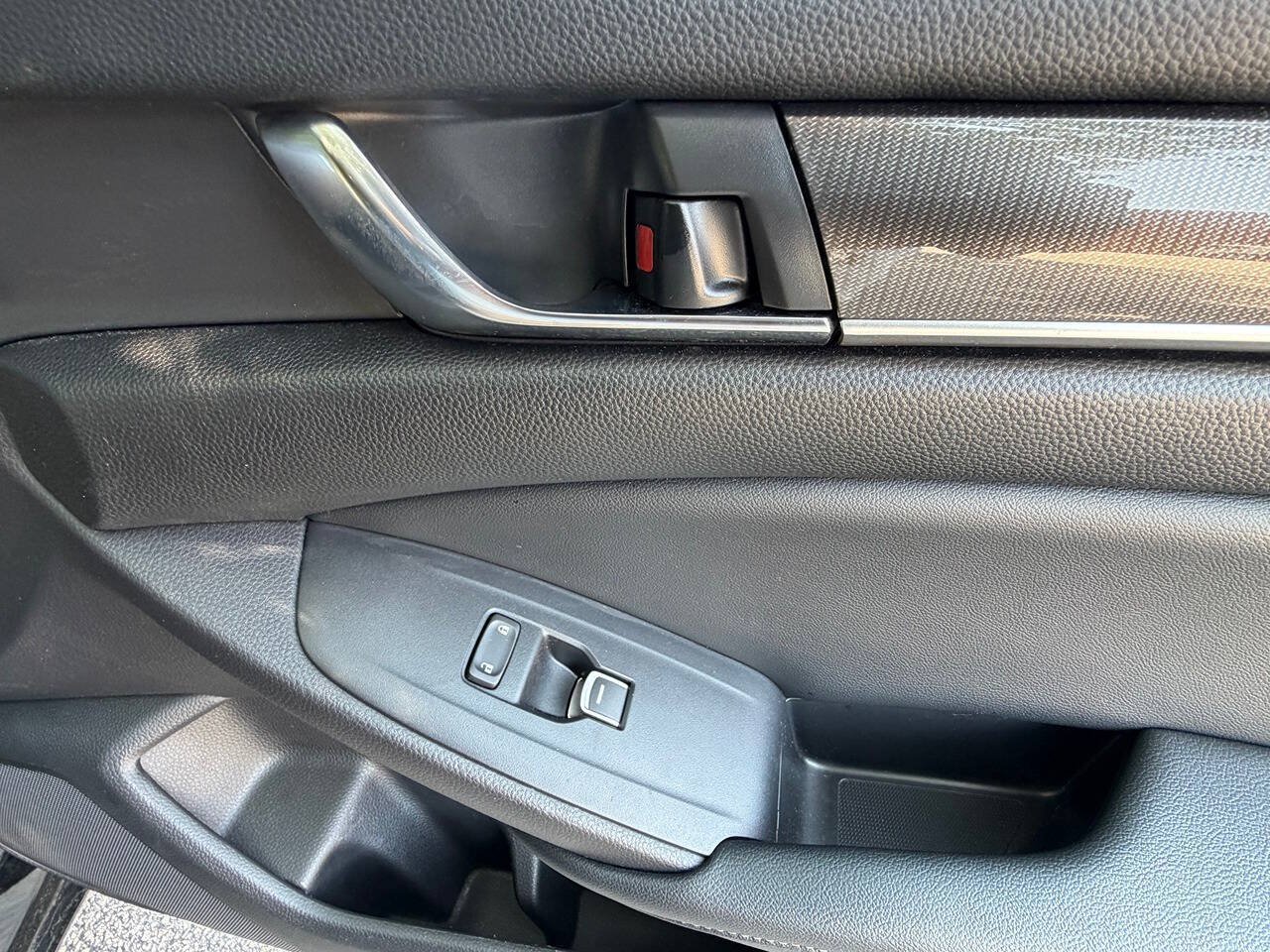 Used 2022 Honda Accord Sport image 32