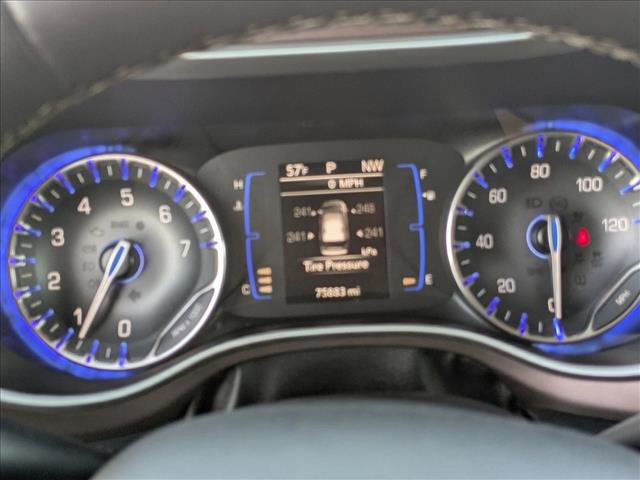 Used 2022 Chrysler Voyager LX image 11