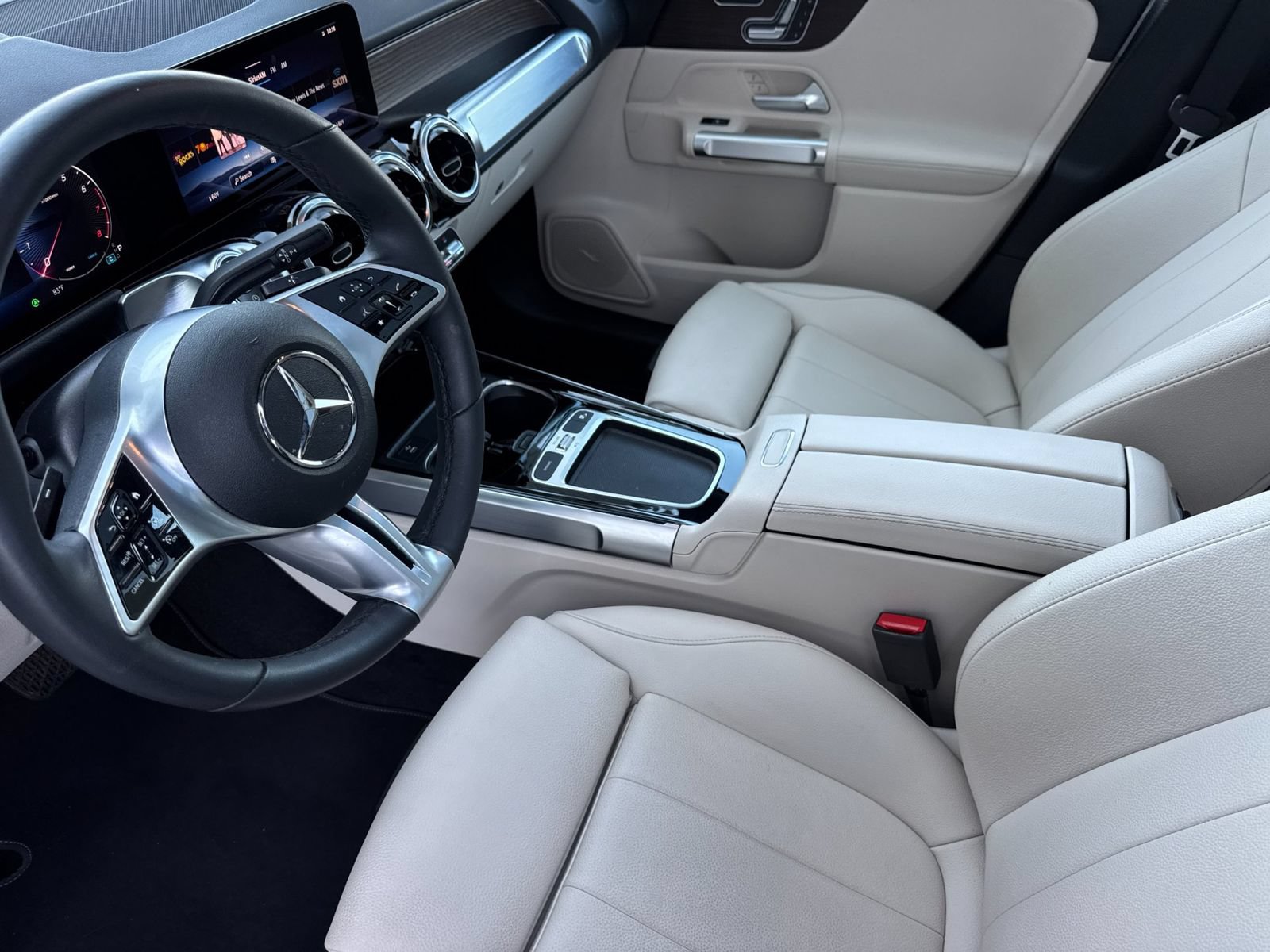 Used 2026 Mercedes-Benz GLB 250 image 10