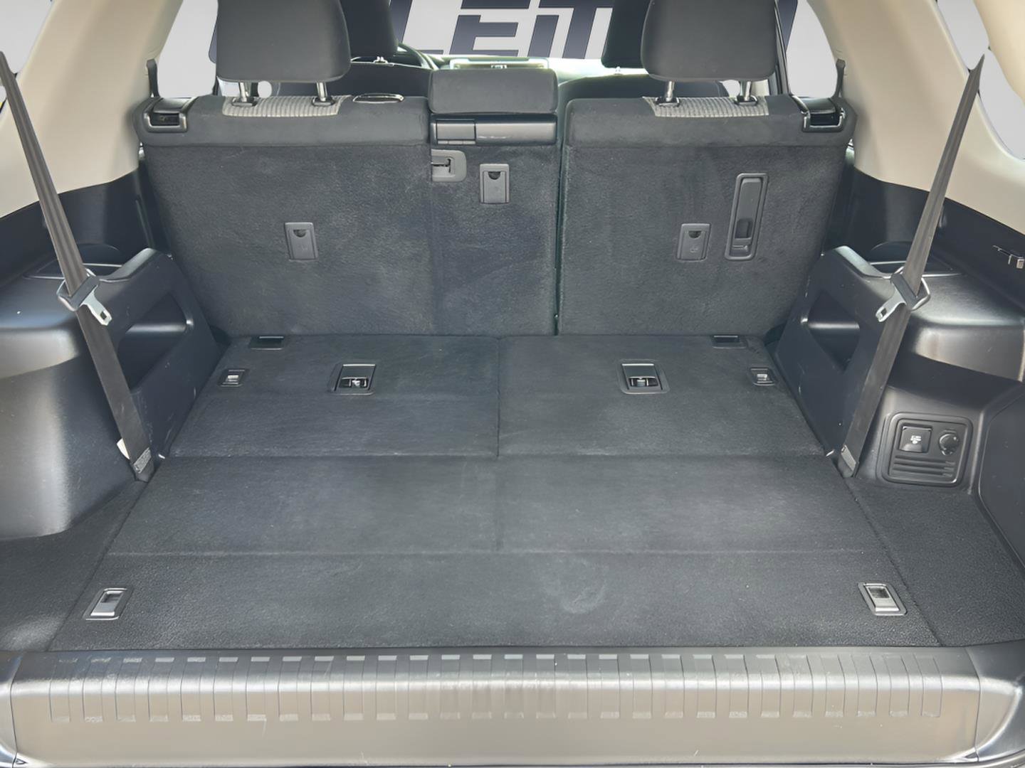 Used 2017 Toyota 4Runner SR5 image 10