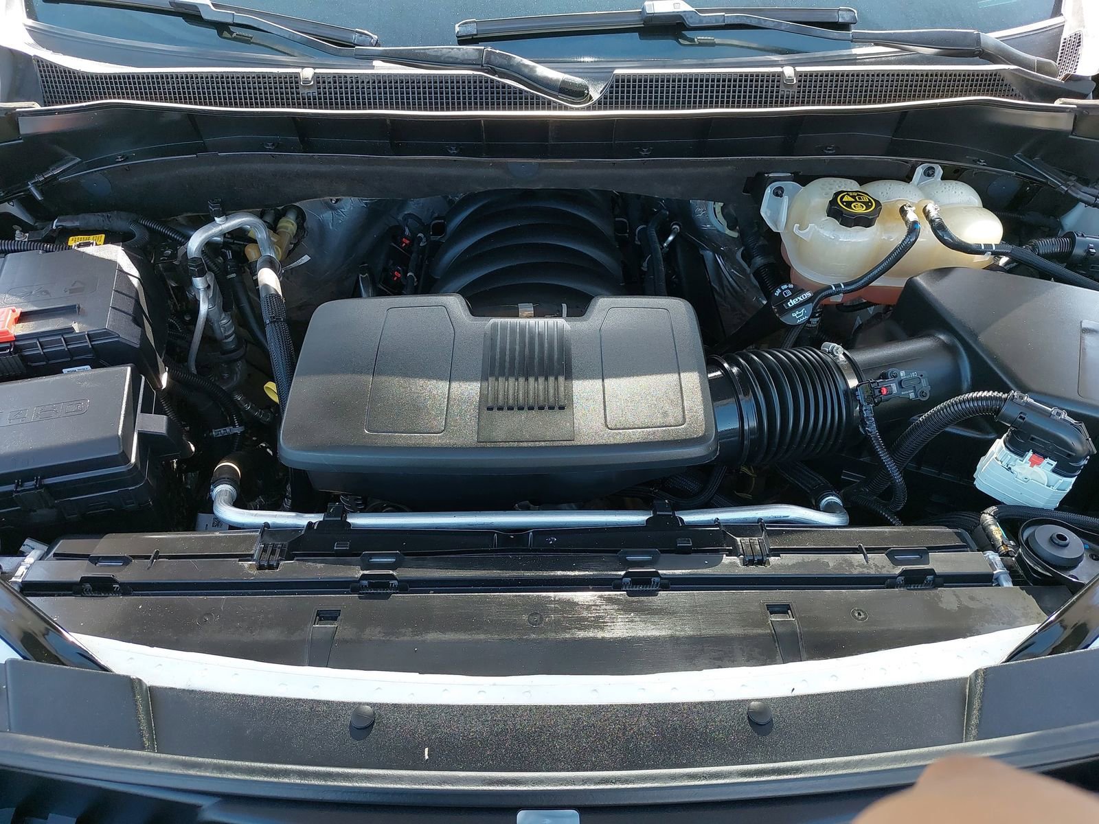 Used 2022 Chevrolet Tahoe LT w/ Luxury Package RWD image 31