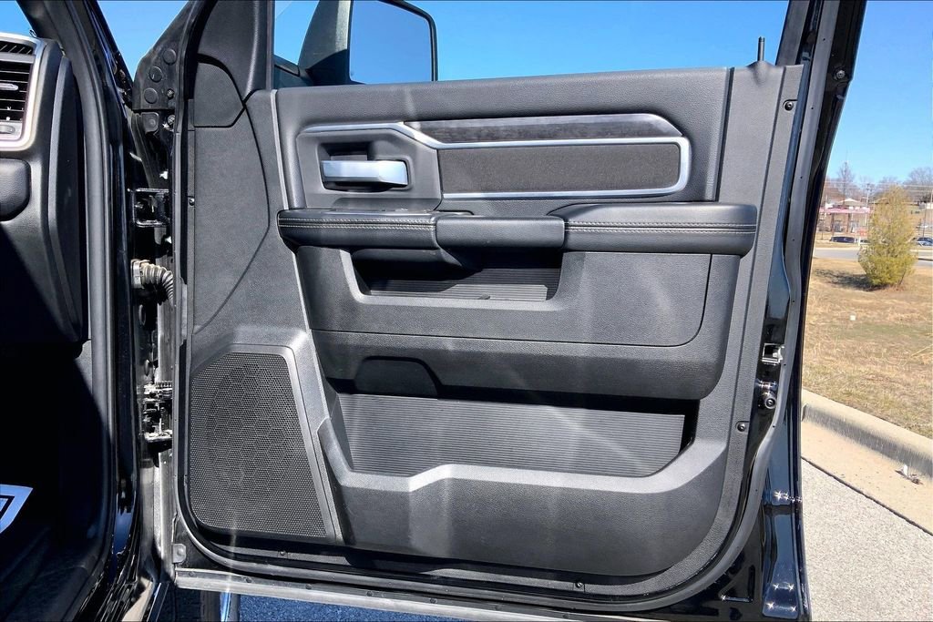 Used 2024 RAM 2500 Big Horn w/ Bed Utility Group image 23