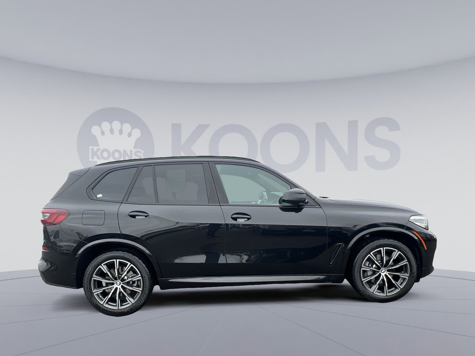 Used 2023 BMW X5 xDrive40i w/ M Sport Package AWD/4WD image 17
