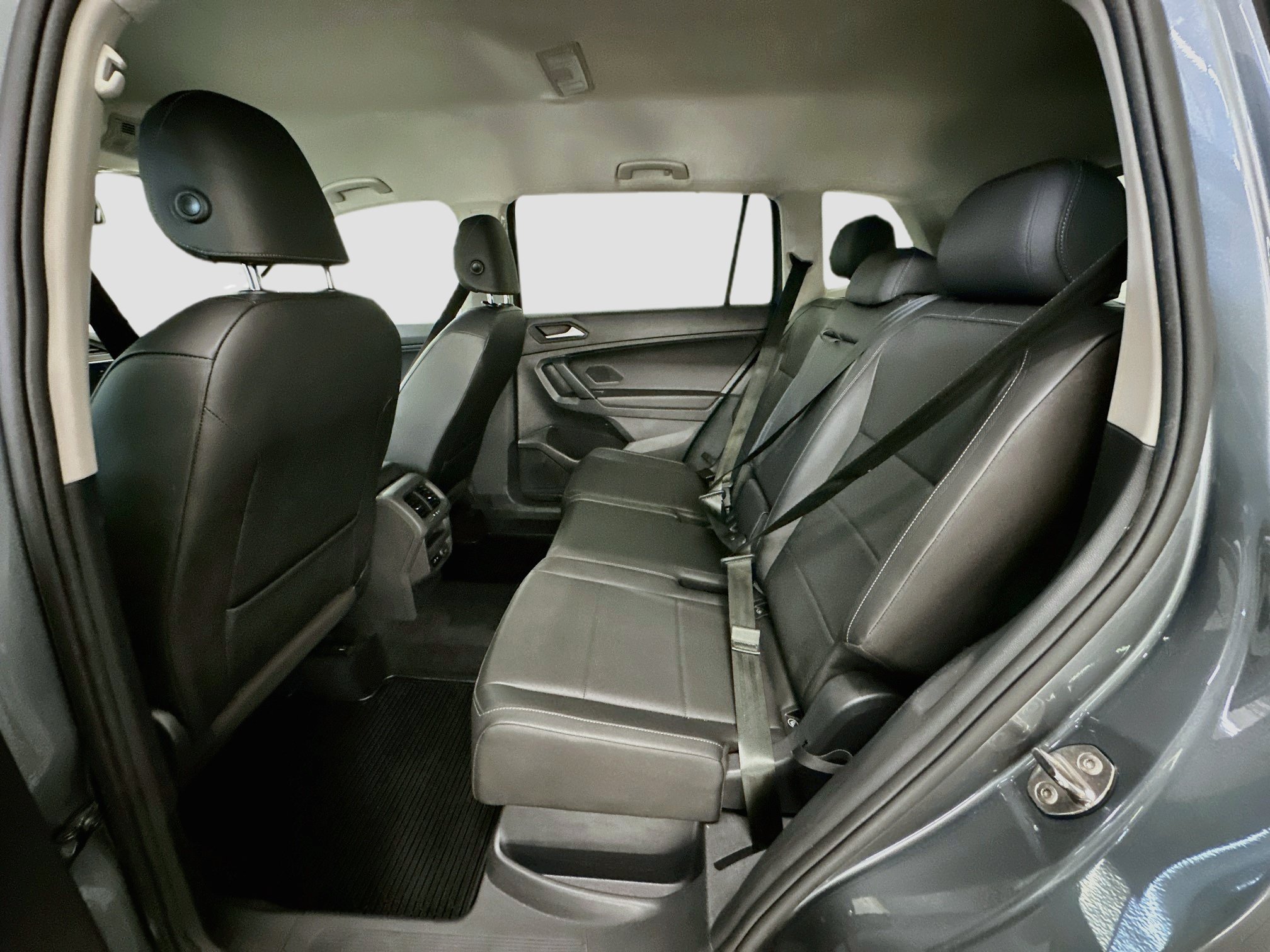 Used 2019 Volkswagen Tiguan SE AWD/4WD image 28