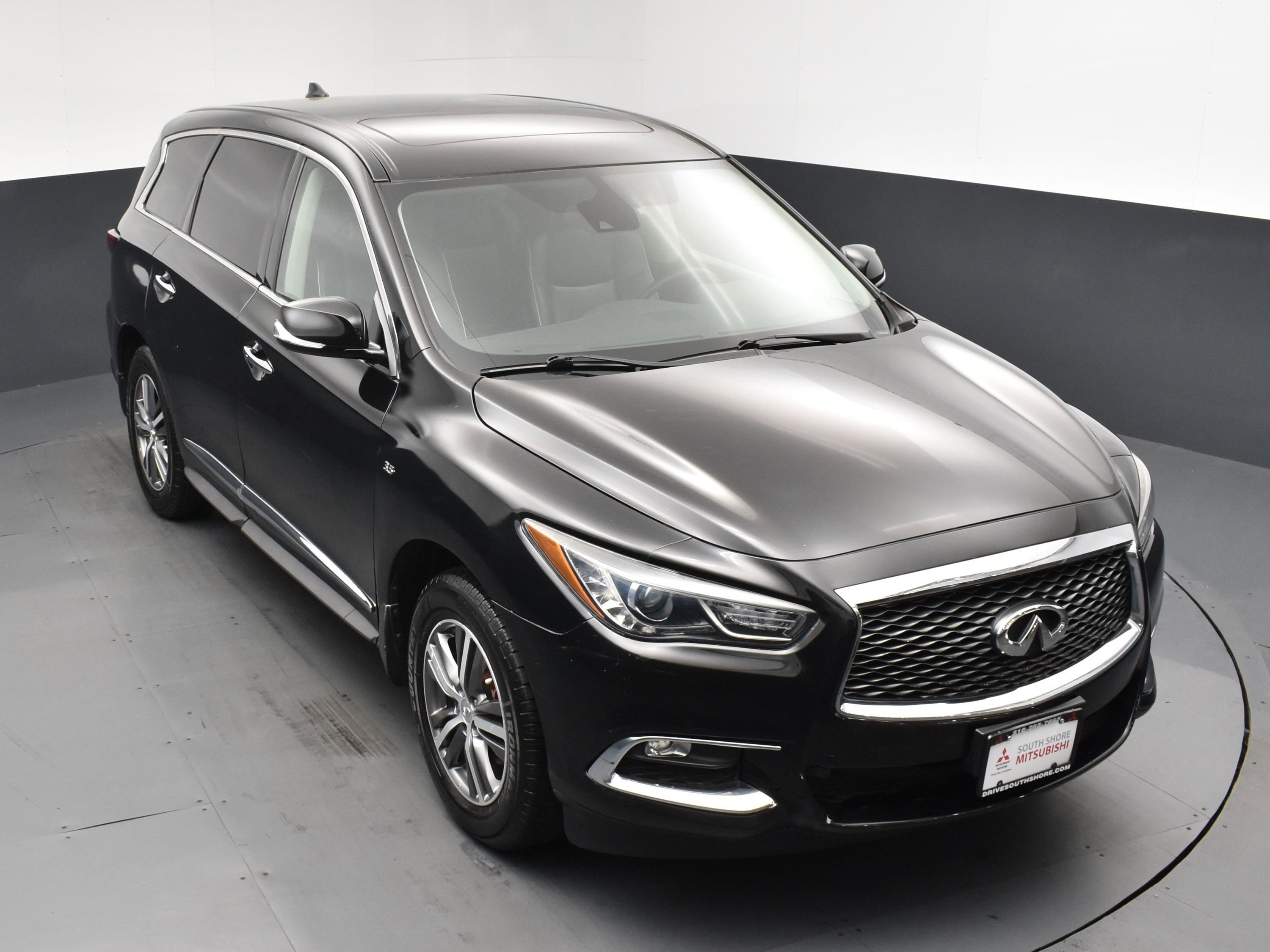 Used 2019 INFINITI QX60 Pure AWD/4WD image 16