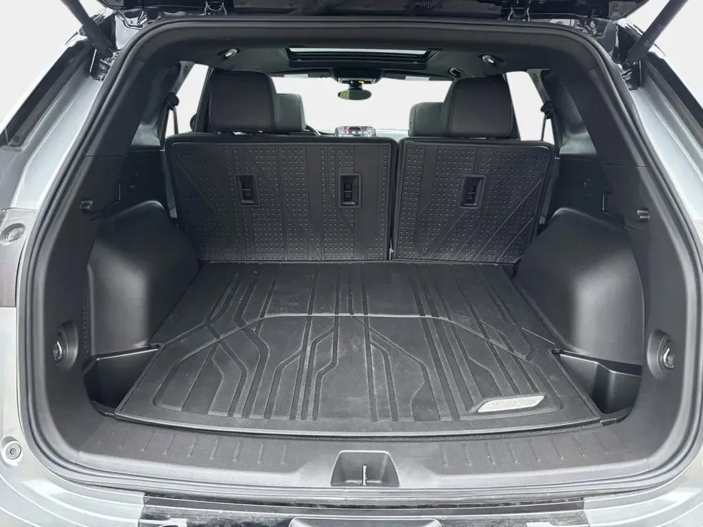 Used 2025 Chevrolet Blazer RS image 33
