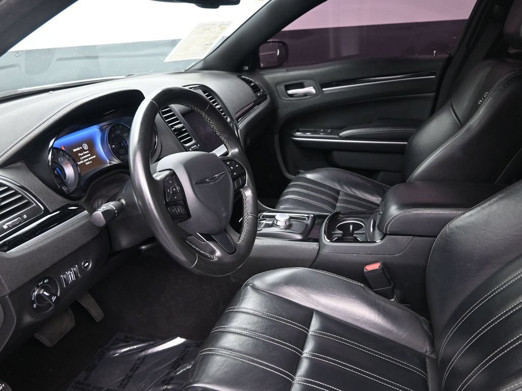 Used 2020 Chrysler 300 S RWD image 11