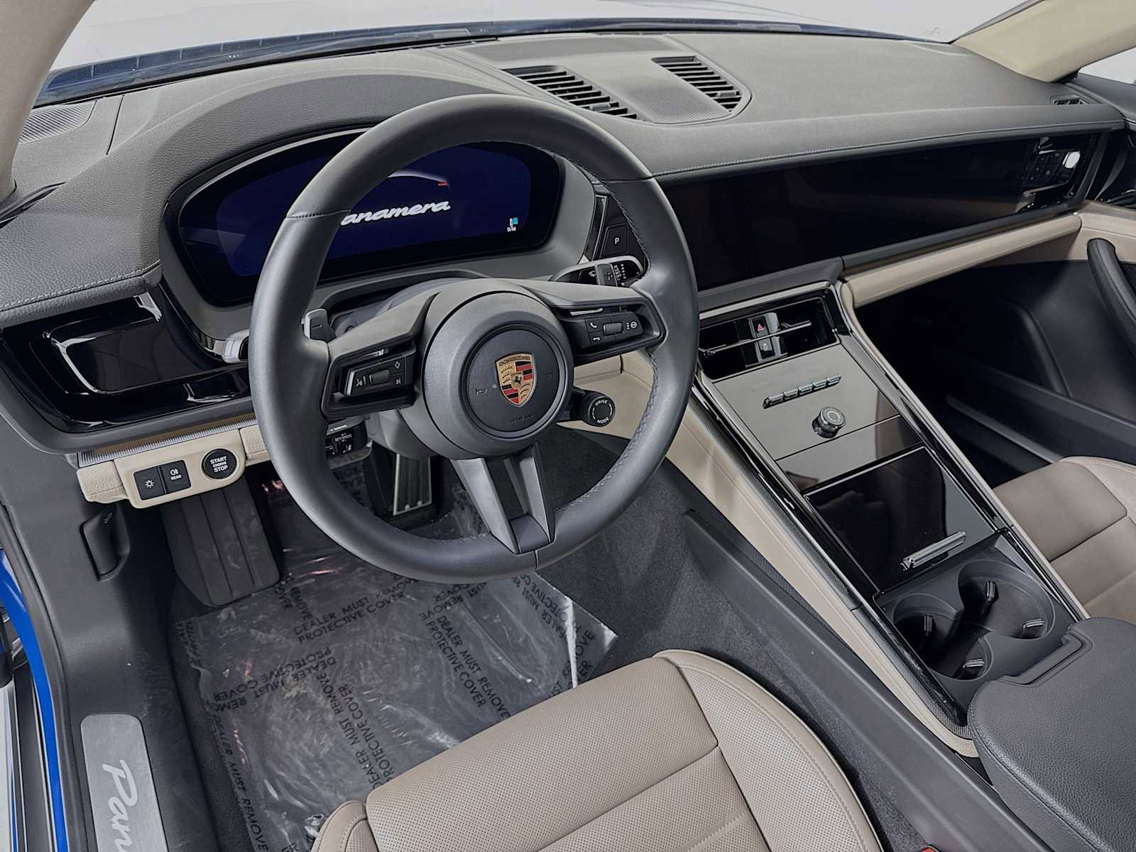 Certified 2025 Porsche Panamera image 4