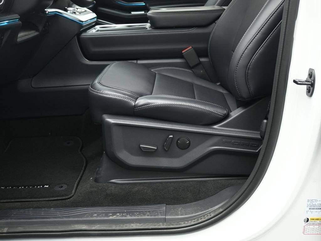 New 2026 Ford Expedition Platinum image 10