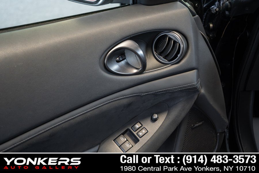 Used 2024 Nissan Z Performance w/ Floor Mat Package RWD image 29