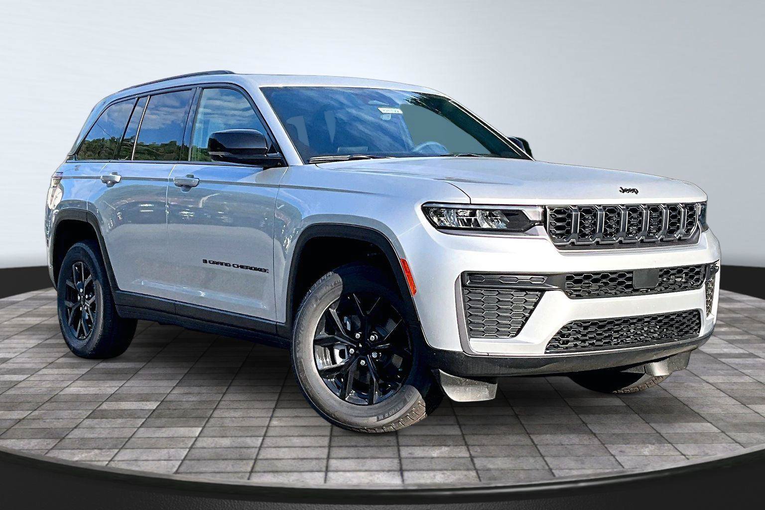 New 2026 Jeep Grand Cherokee Altitude