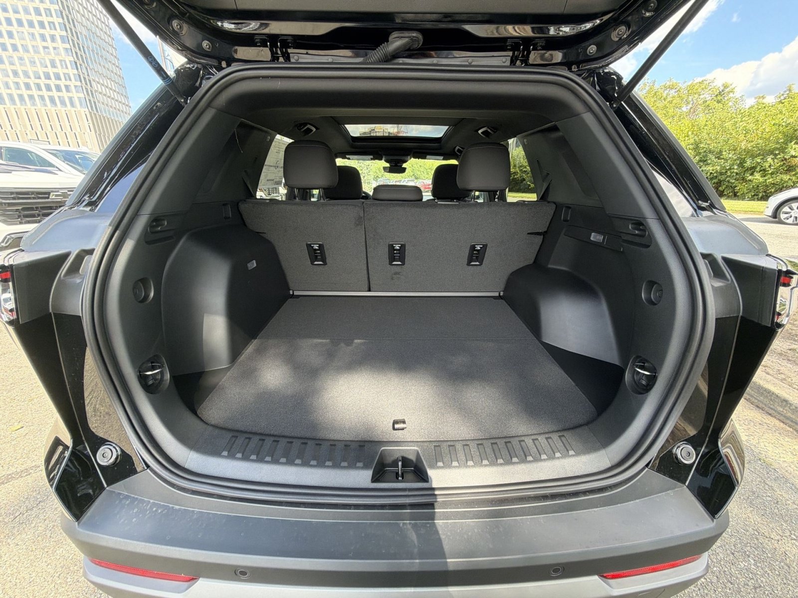 New 2027 Chevrolet Equinox LT w/ Safety and Technology Package AWD/4WD image 26