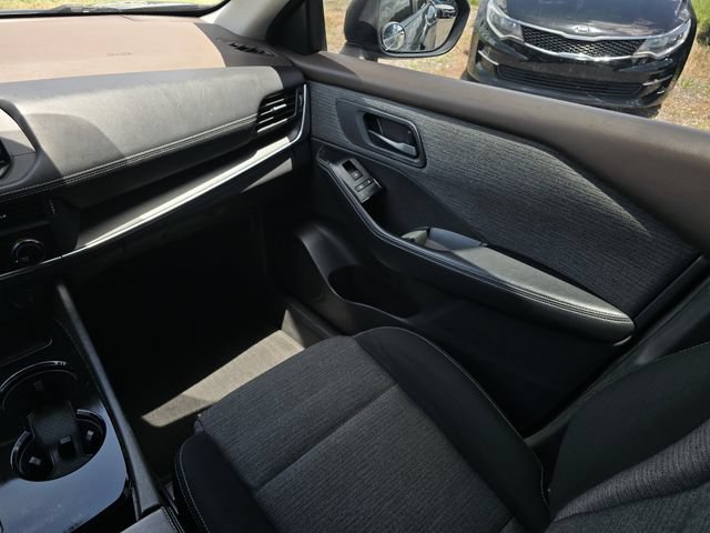 Used 2021 Nissan Rogue S FWD image 19