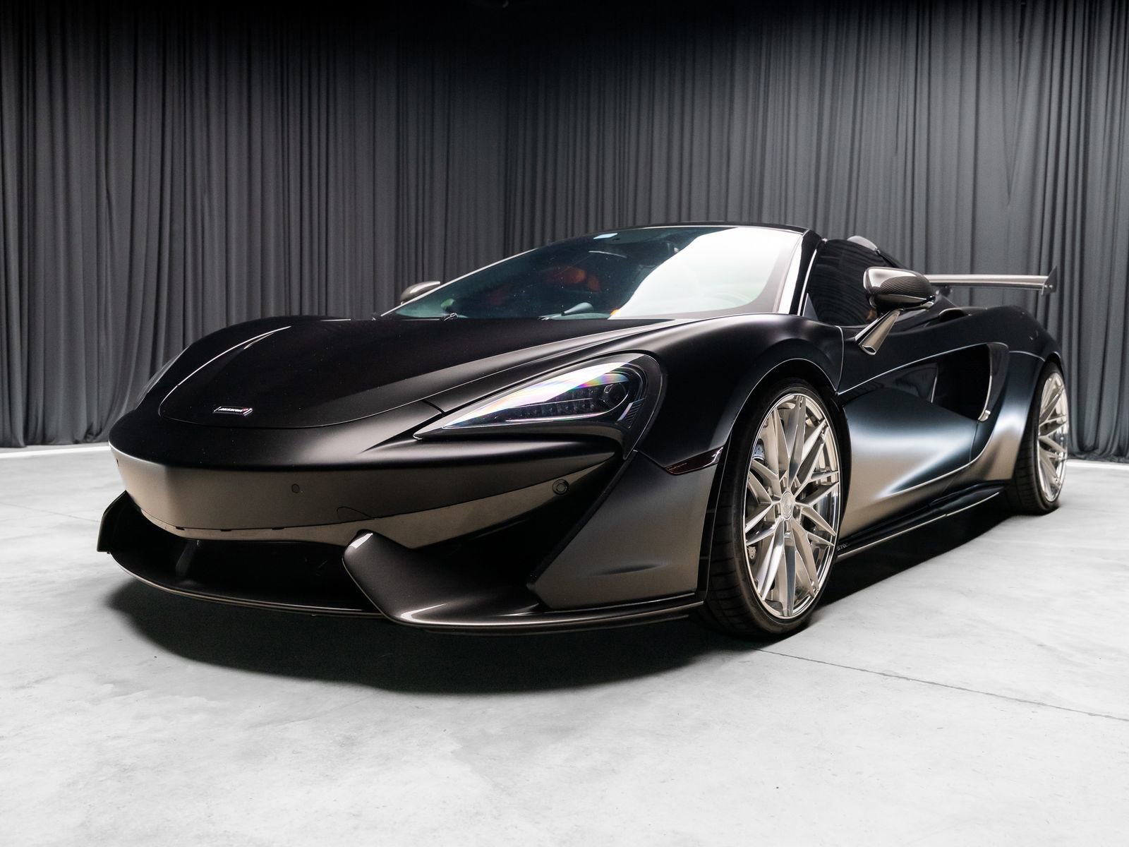 Used 2018 McLaren 570S Spider RWD image 35