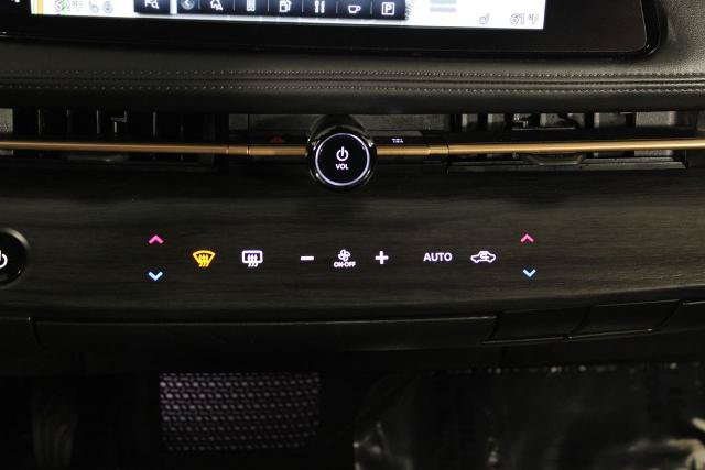 Certified 2024 Nissan Ariya AWD image 22