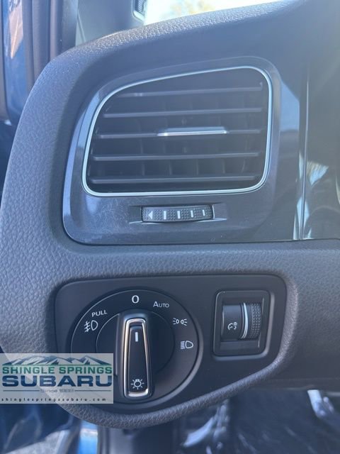 Used 2018 Volkswagen Golf Alltrack SEL image 32