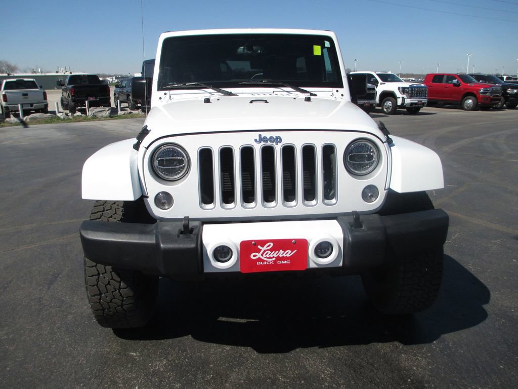 Used 2016 Jeep Wrangler Unlimited Sahara w/ Connectivity Group image 10