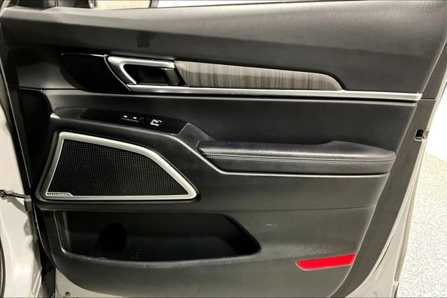 Used 2023 Kia Telluride EX image 30