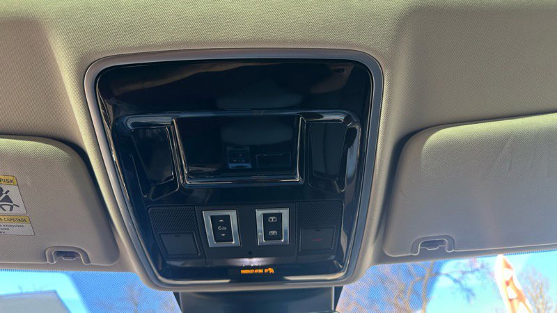 Used 2017 Land Rover Range Rover HSE image 13