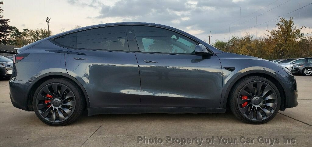 Used 2023 Tesla Model Y Performance image 13