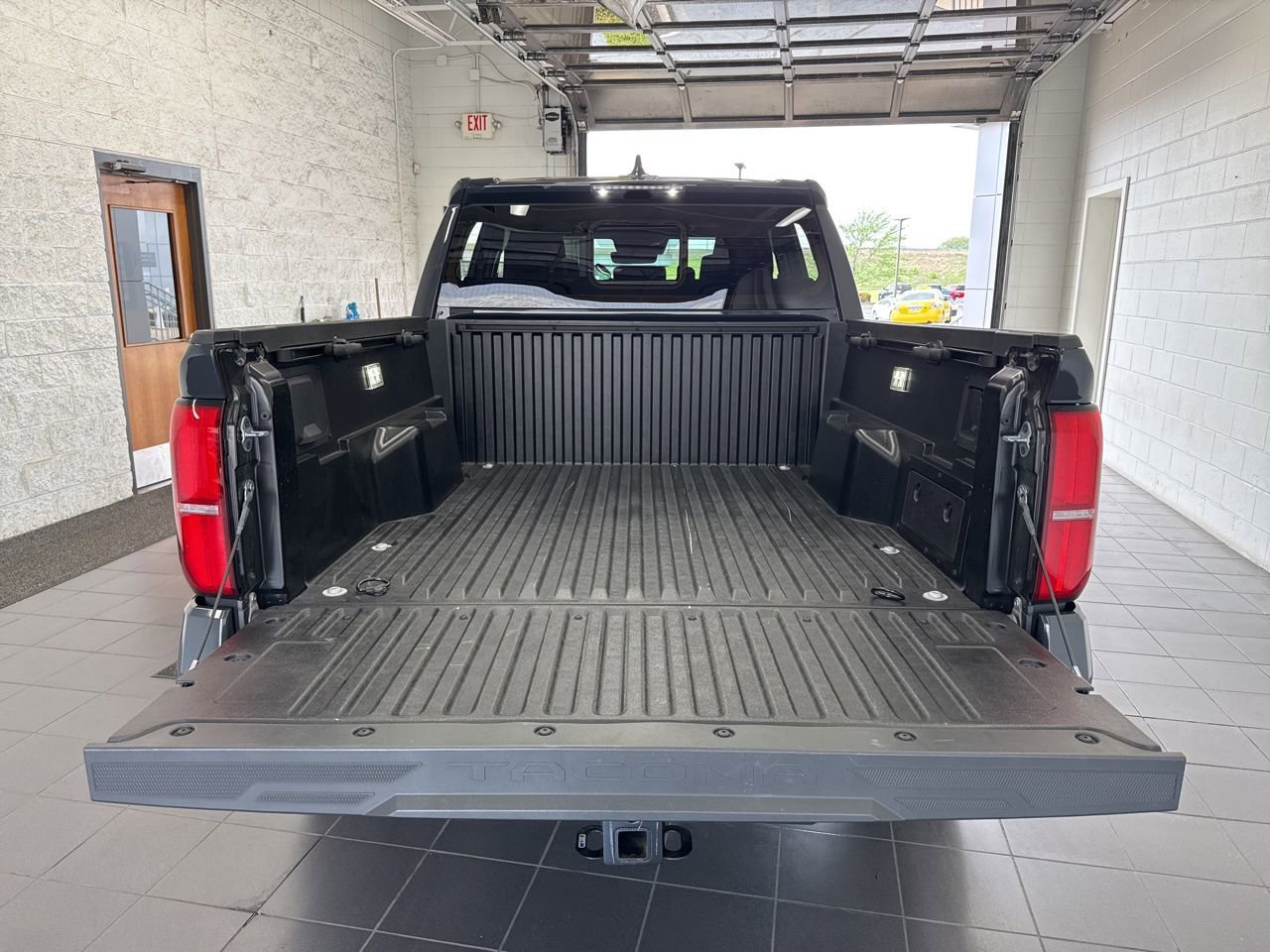 Certified 2025 Toyota Tacoma TRD Off-Road w/ TRD Off Road Upgrade Package image 10