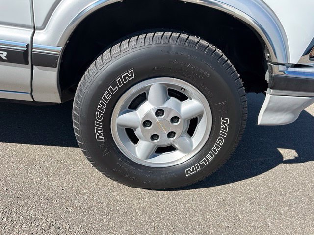 Used 1996 Chevrolet Blazer 4WD 4-Door image 13