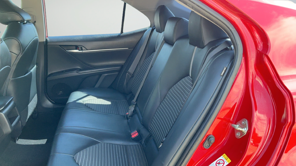 Used 2019 Toyota Camry SE FWD image 20