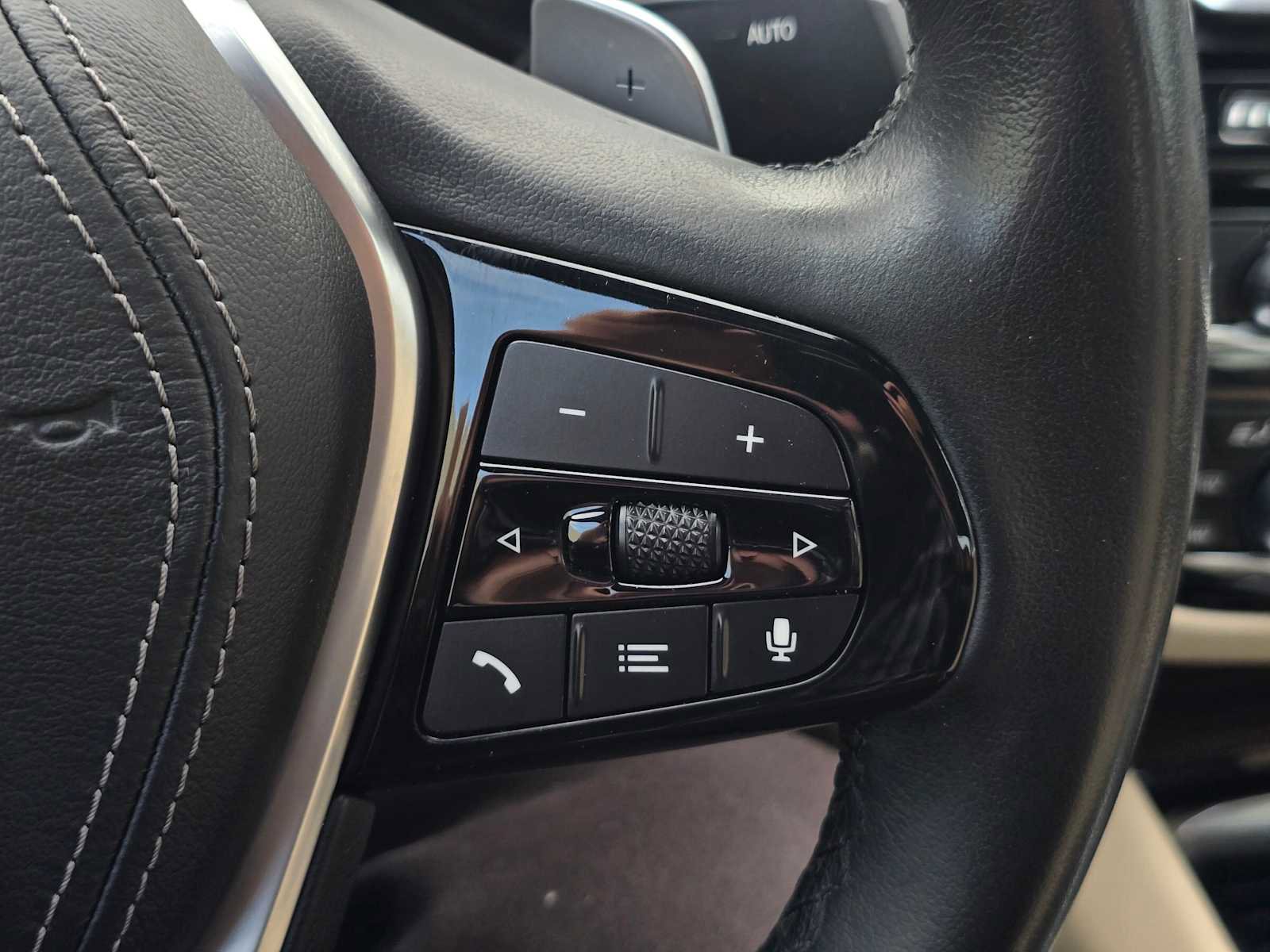 Used 2020 BMW 530i w/ Convenience Package image 35