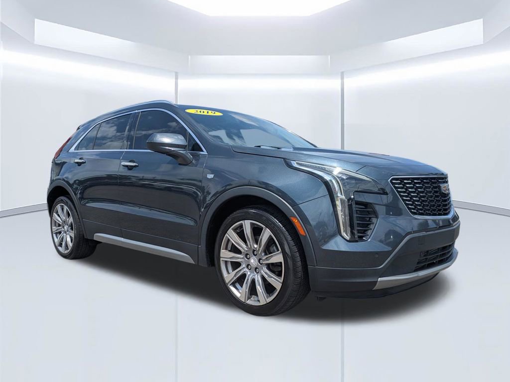 Used 2019 Cadillac XT4 Premium Luxury FWD image 1