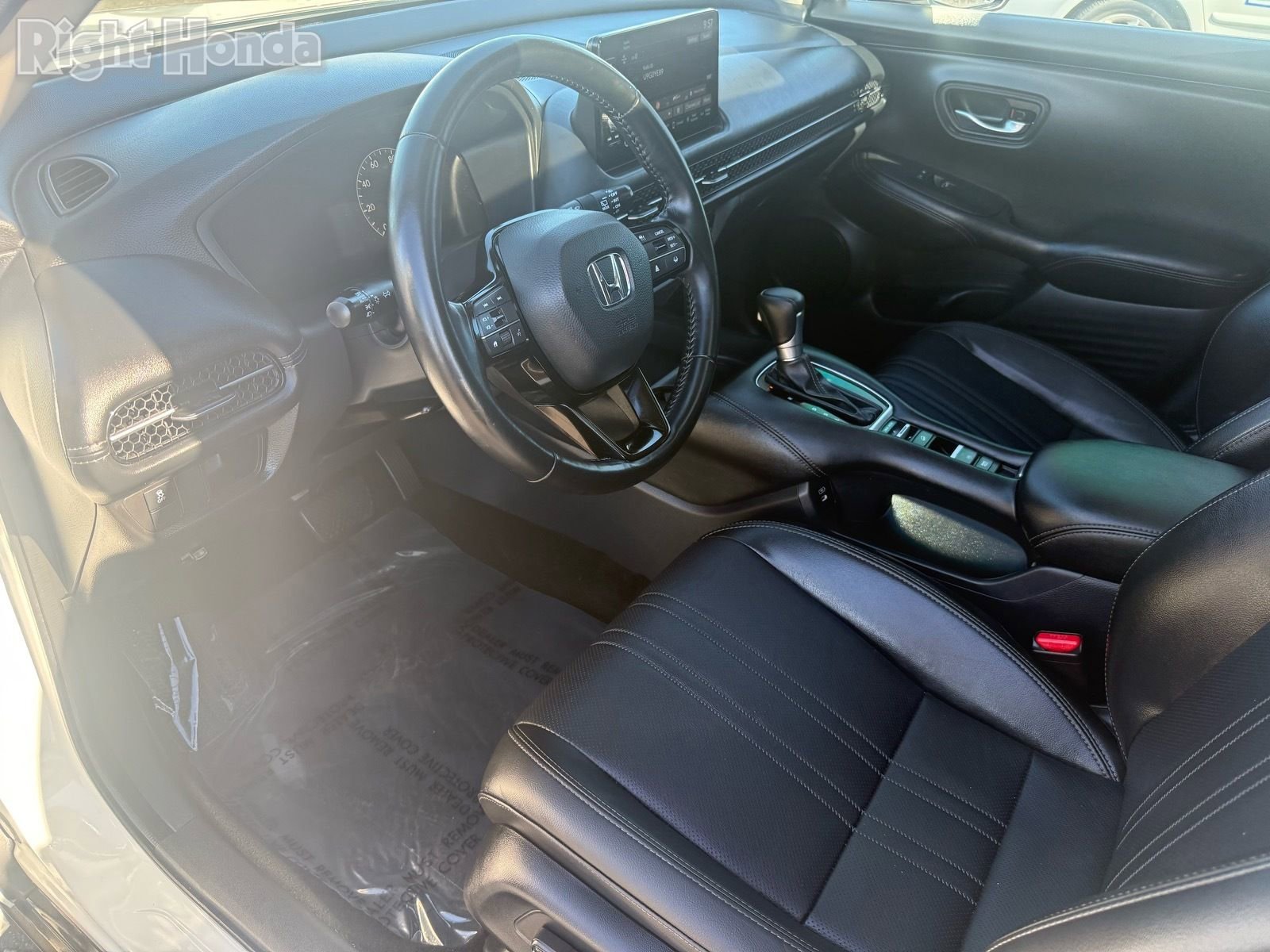 Used 2025 Honda HR-V EX-L image 12