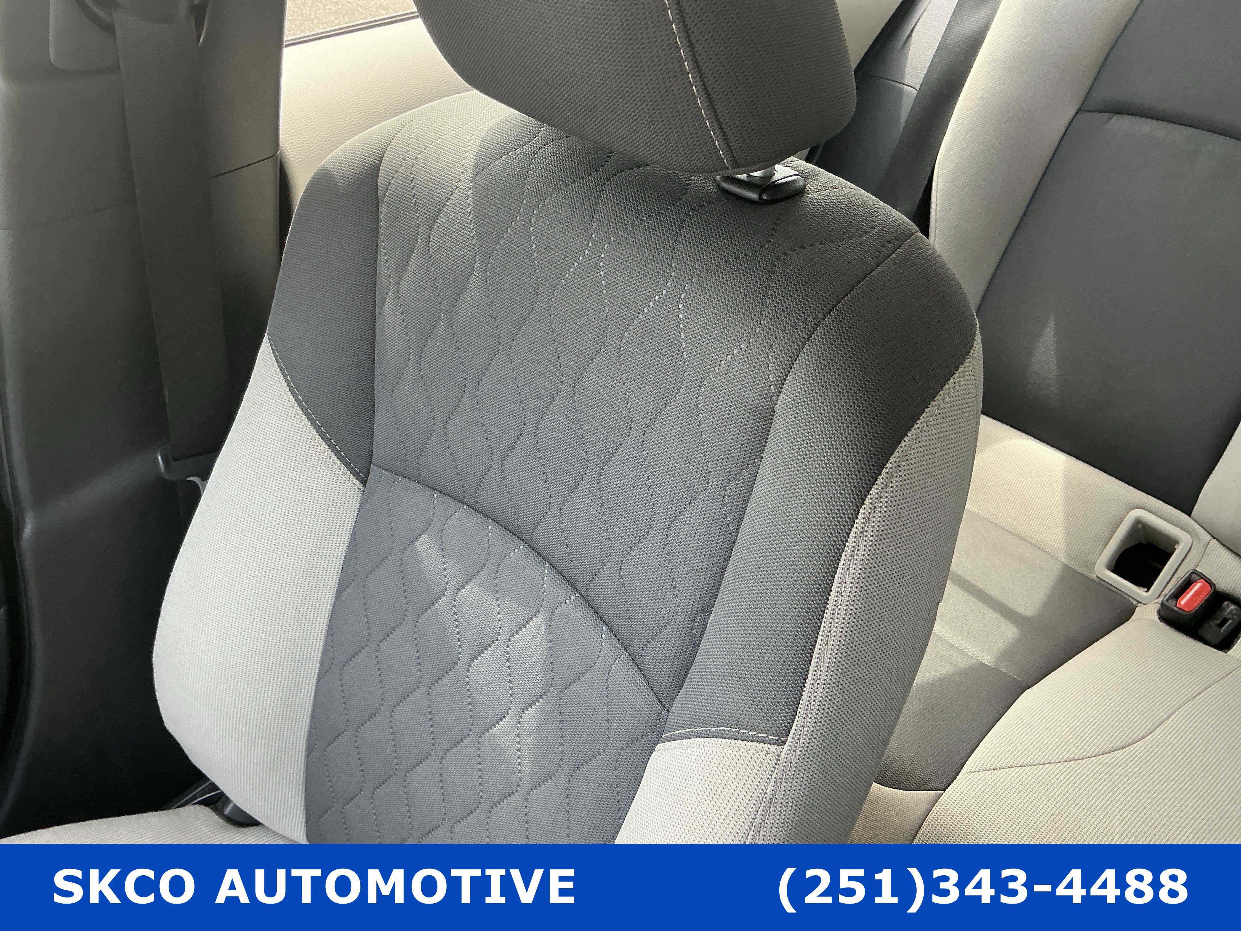 Used 2024 Toyota Corolla LE FWD image 27